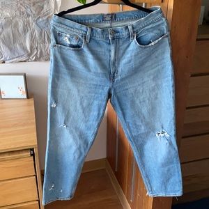 Abercrombie & Fitch Ultra High Rise Mom Jean